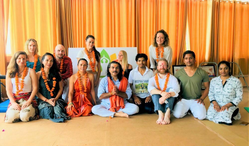 100 Hour Yoga Teacher Training In Rishikesh